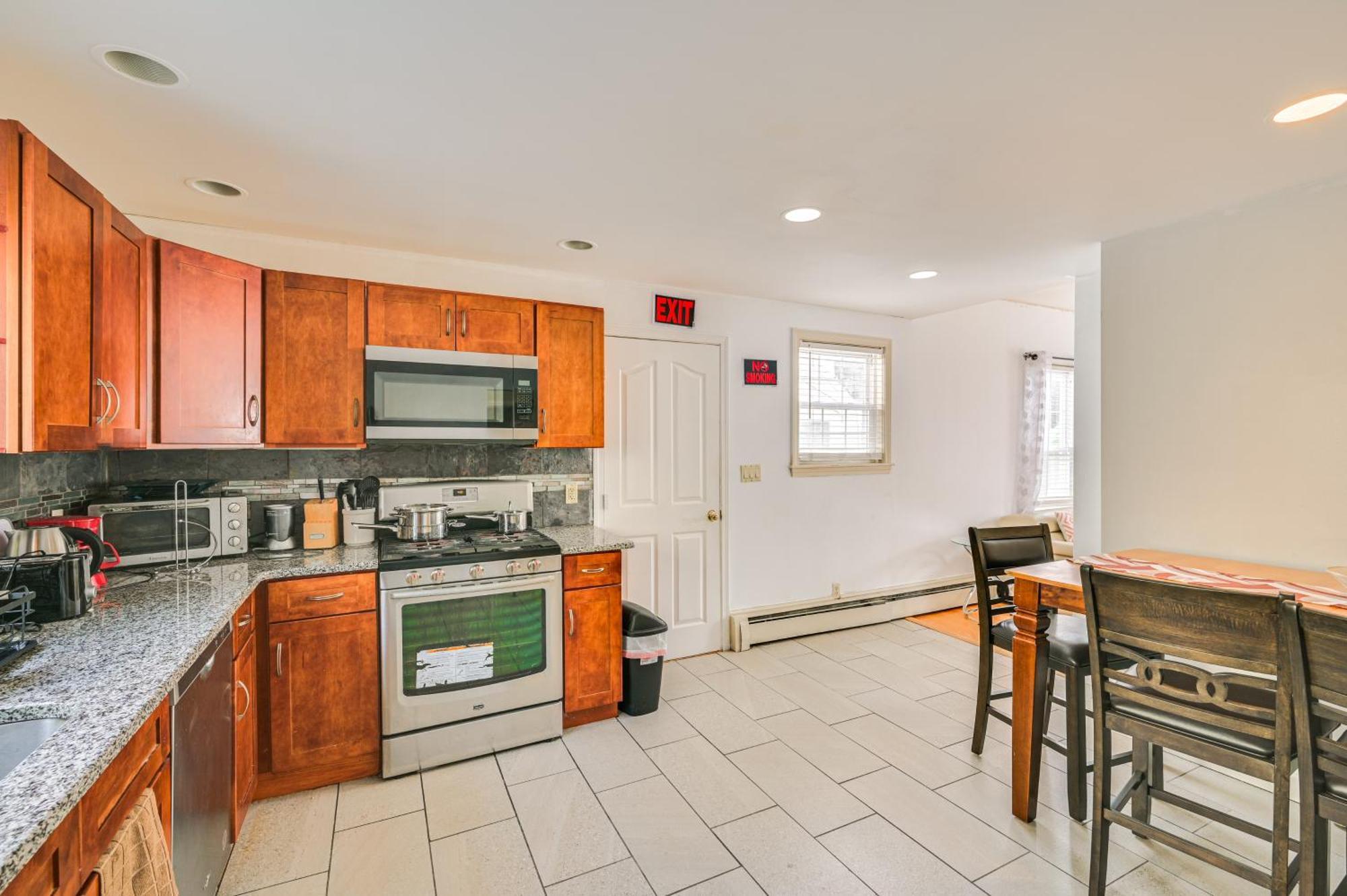 9 Mi To Dtwn Boston Cozy Malden Apartment מראה חיצוני תמונה